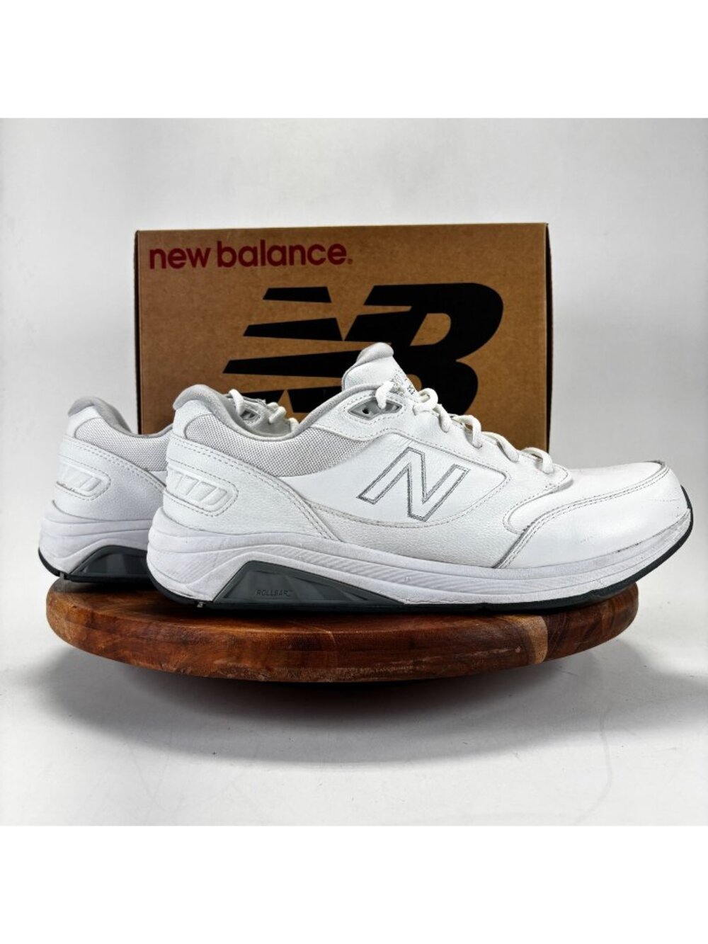 New Balance 928v3 Walking Shoes Mens Size 11.5 Casual Sneakers White Leather